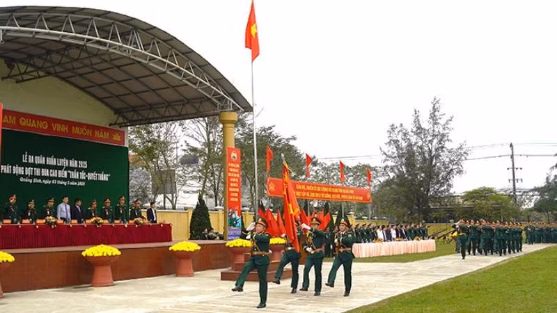 Lực lượng vũ trang tỉnh Quảng Bình ra quân huấn luyện năm 2025.