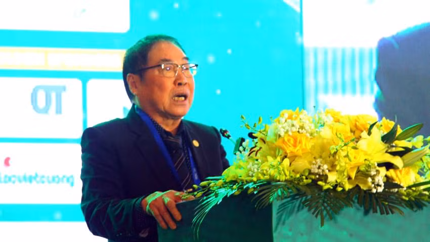 Chủ tịch Hiệp hội Điều Việt Nam Phạm Văn Công phát biểu tại hội nghị.