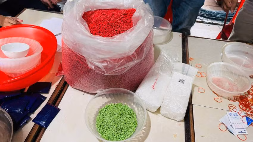 Một lượng lớn ma túy các loại bị lực lượng Công an Quảng Bình thu giữ. Một lượng lớn ma túy các loại bị lực lượng Công an Quảng Bình thu giữ.