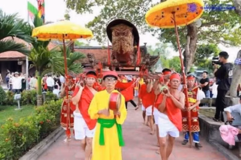 Lễ rước kiệu Thánh trong lễ hội chùa Keo. (Ảnh: Nguyễn Thuyên) Lễ rước kiệu Thánh trong lễ hội chùa Keo. (Ảnh: Nguyễn Thuyên)