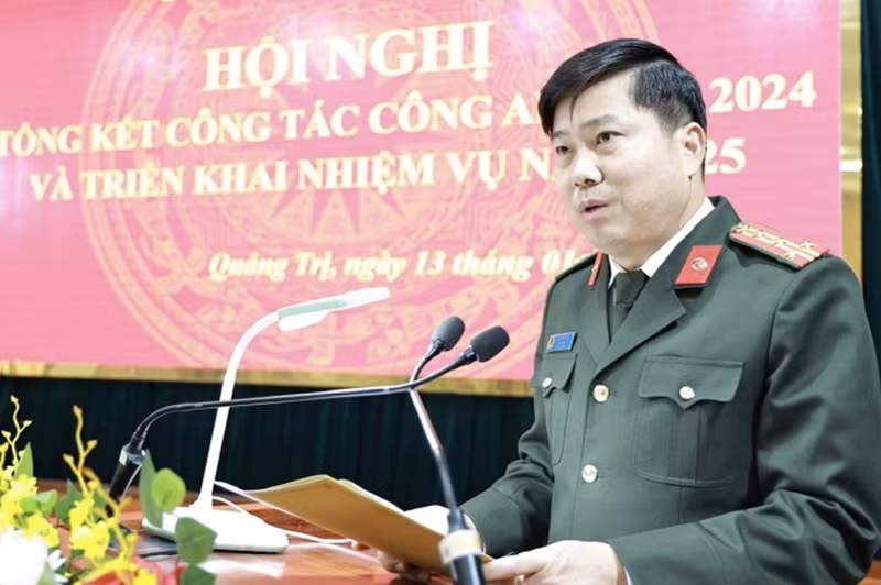 Đại tá Vũ Văn Đấu, Giám đốc Công an Quảng Trị phát biểu khai mạc hội nghị.