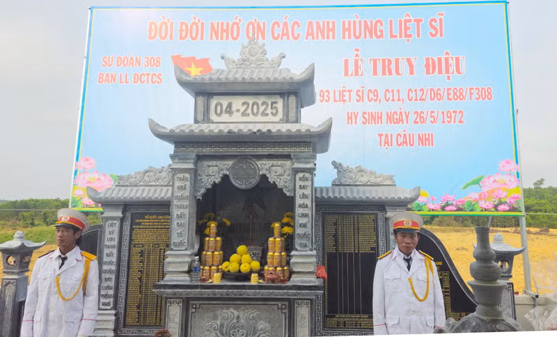 Một góc Đền thờ các liệt sĩ Sư đoàn 308 tại Câu Nhi.