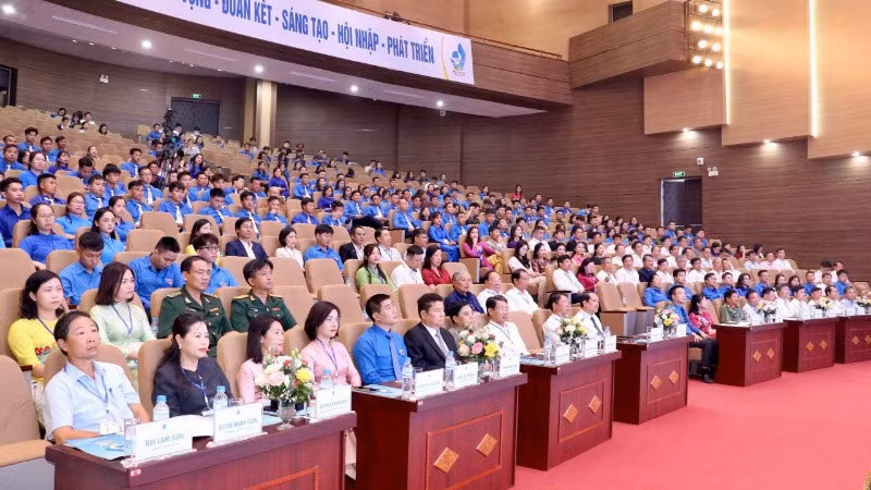 Các đại biểu và 205 đại biểu ưu tú, là hội viên, thanh niên tiêu biểu đại diện cho gần 190 nghìn hội viên, thanh niên toàn tỉnh tham dự đại hội. Các đại biểu và 205 đại biểu ưu tú, là hội viên, thanh niên tiêu biểu đại diện cho gần 190 nghìn hội viên, thanh niên toàn tỉnh tham dự đại hội.