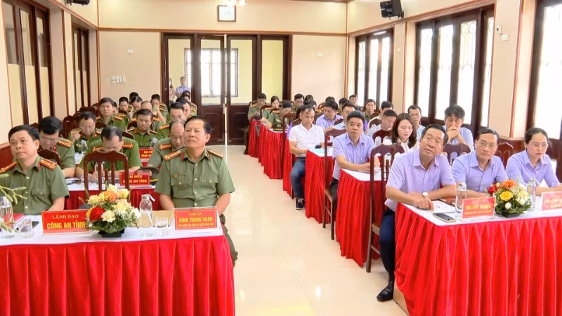 Các đại biểu tham dự hội nghị. Các đại biểu tham dự hội nghị.