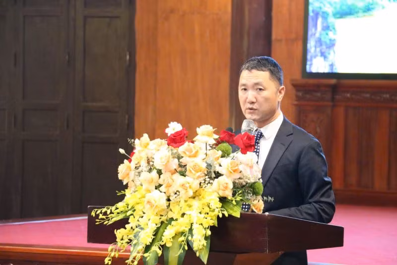 Giám đốc Sở Du lịch Ninh Bình Bùi Văn Mạnh phát biểu tại buổi lễ. Giám đốc Sở Du lịch Ninh Bình Bùi Văn Mạnh phát biểu tại buổi lễ.