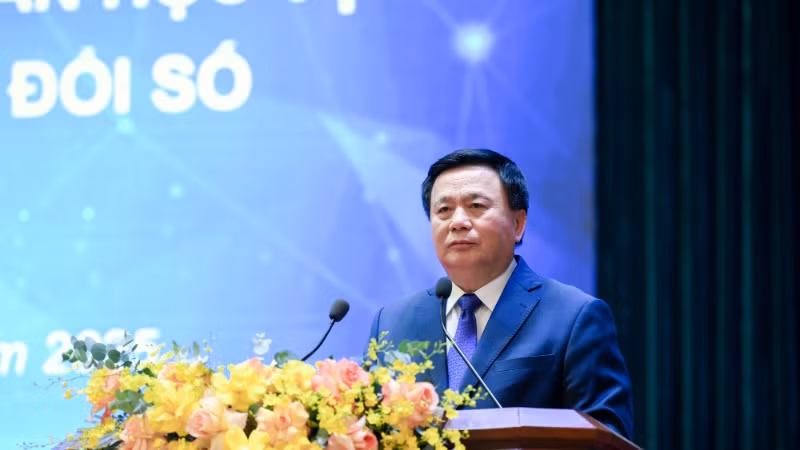 Đồng chí Nguyễn Xuân Thắng, Ủy viên Bộ Chính trị, Giám đốc Học viện Chính trị quốc gia Hồ Chí Minh, Chủ tịch Hội đồng Lý luận Trung ương phát biểu tại Hội nghị. (Ảnh: THẾ ĐẠI) Đồng chí Nguyễn Xuân Thắng, Ủy viên Bộ Chính trị, Giám đốc Học viện Chính trị quốc gia Hồ Chí Minh, Chủ tịch Hội đồng Lý luận Trung ương phát biểu tại Hội nghị. (Ảnh: THẾ ĐẠI)