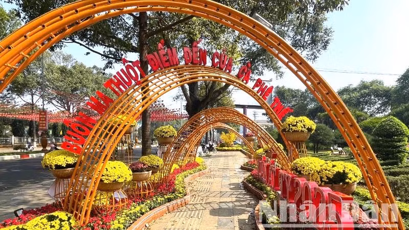 Thành phố Buôn Ma Thuột đang xây dựng trở thành điểm đến của cà-phê thế giới.