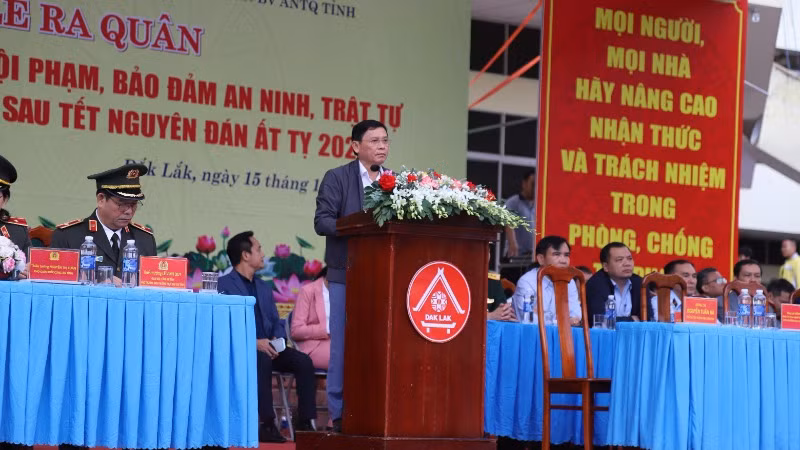 Phó Chủ tịch Thường trực Ủy ban nhân dân tỉnh Đắk Lắk Nguyễn Tuấn Hà phát biểu tại buổi lễ. Phó Chủ tịch Thường trực Ủy ban nhân dân tỉnh Đắk Lắk Nguyễn Tuấn Hà phát biểu tại buổi lễ.