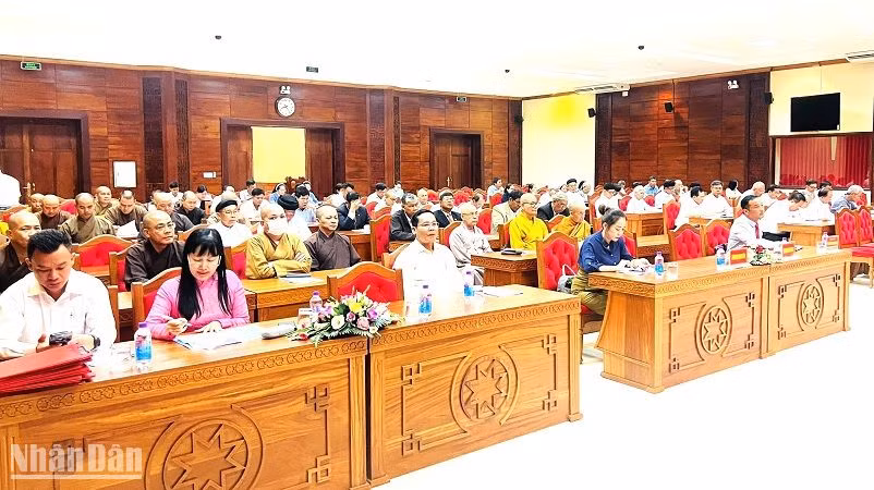 Các đại biểu dự Hội nghị.