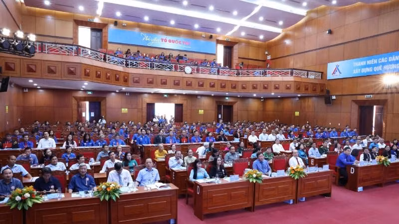 Các đại biểu dự đại hội.