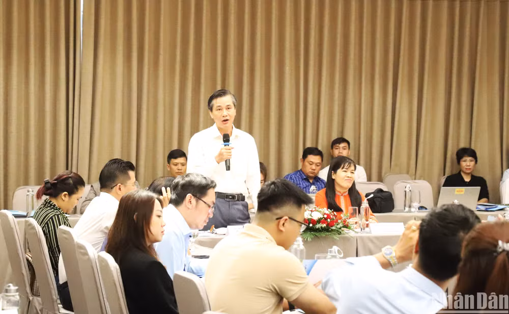 Phó Giám đốc Sở Du lịch tỉnh Bình Định Huỳnh Cao Nhất đề nghị tăng cường kết nối hơn nữa du lịch giữa Bình Định và Đắk Lắk, nhằm khai thác tiềm năng du lịch đa dạng, phong phú, đặc sắc của mỗi tỉnh. Phó Giám đốc Sở Du lịch tỉnh Bình Định Huỳnh Cao Nhất đề nghị tăng cường kết nối hơn nữa du lịch giữa Bình Định và Đắk Lắk, nhằm khai thác tiềm năng du lịch đa dạng, phong phú, đặc sắc của mỗi tỉnh.