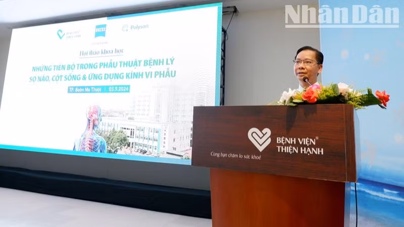 Phó Giáo sư, tiến sĩ, bác sĩ Nguyễn Minh Anh, Phó Giám đốc Bệnh viện Đại học Y Dược thành phố Hồ Chí Minh phát biểu tại hội thảo. Phó Giáo sư, tiến sĩ, bác sĩ Nguyễn Minh Anh, Phó Giám đốc Bệnh viện Đại học Y Dược thành phố Hồ Chí Minh phát biểu tại hội thảo.