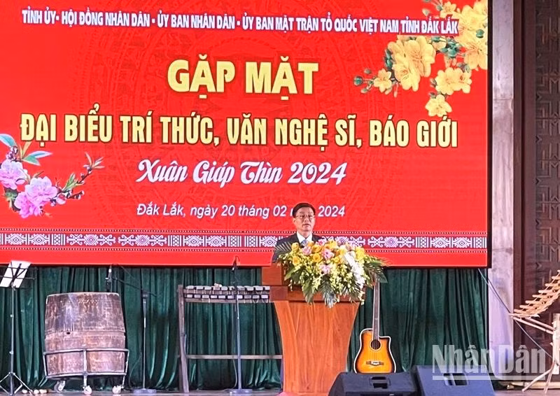 Bí thư Tỉnh ủy Đắk Lắk Nguyễn Đình Trung phát biểu tại buổi gặp mặt.