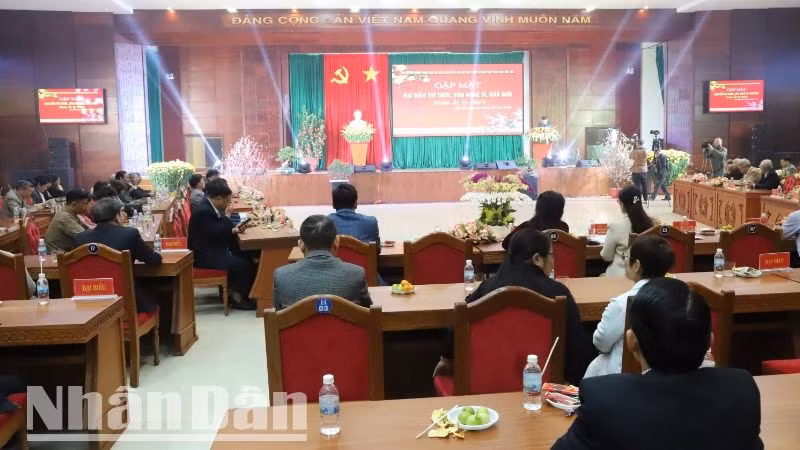 Quang cảnh buổi gặp mặt.