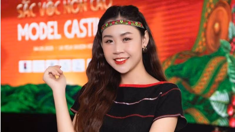 Những người đẹp và sắc màu thổ cẩm sẽ xuất hiện tại chương trình.