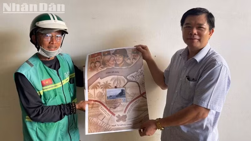 Các tài xế xe công nghệ cũng rất thích phụ san đặc biệt của Báo Nhân Dân kỷ niệm 50 năm Ngày giải phóng miền nam, thống nhất đất nước. Các tài xế xe công nghệ cũng rất thích phụ san đặc biệt của Báo Nhân Dân kỷ niệm 50 năm Ngày giải phóng miền nam, thống nhất đất nước.