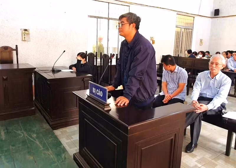Các bị cáo tại phiên tòa. (Ảnh: Sỹ Đức)