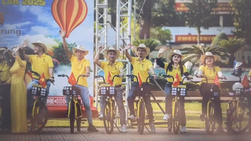 Hội Doanh nhân thành phố Buôn Ma Thuột triển khai thành công Đề án xe đạp công cộng BEAGO, với 100 xe tại 17 trạm đã đi vào hoạt động, góp phần phát triển du lịch xanh và nâng cao hình ảnh đô thị thành phố Buôn Ma Thuột. Hội Doanh nhân thành phố Buôn Ma Thuột triển khai thành công Đề án xe đạp công cộng BEAGO, với 100 xe tại 17 trạm đã đi vào hoạt động, góp phần phát triển du lịch xanh và nâng cao hình ảnh đô thị thành phố Buôn Ma Thuột.