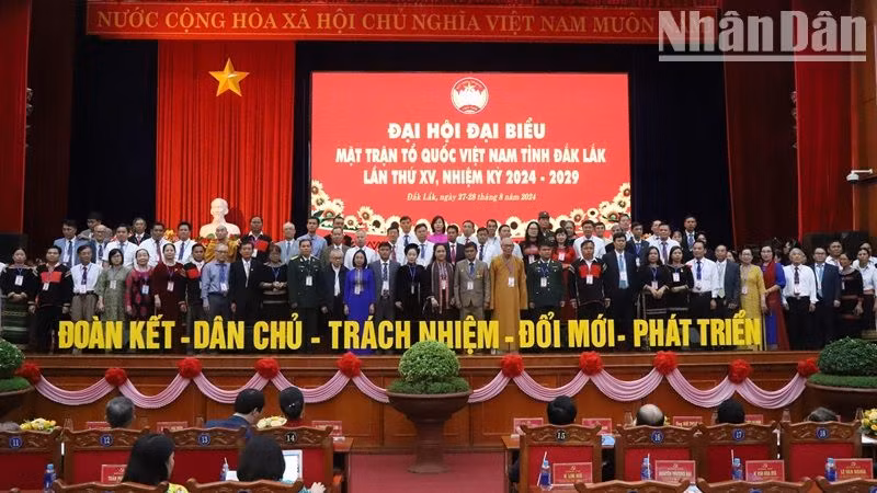 Ra mắt Ủy viên Ủy ban Mặt trận Tổ quốc Việt Nam tỉnh Đắk Lắk khóa XV, nhiệm kỳ 2024 - 2029.