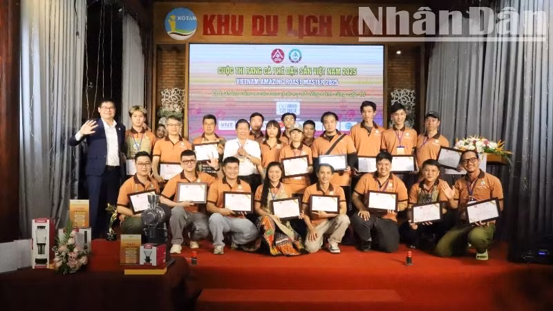 20 thí sinh tham gia vòng thi chung kết. 20 thí sinh tham gia vòng thi chung kết.