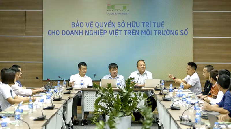 Một tọa đàm về quyền sở hữu trí tuệ trên môi trường số. (Ảnh: XUÂN MAI) Một tọa đàm về quyền sở hữu trí tuệ trên môi trường số. (Ảnh: XUÂN MAI)