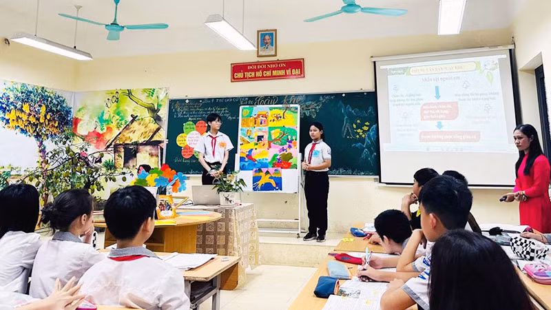 Một giờ học môn Ngữ văn của học sinh lớp 6 tại Trường THCS Nguyễn Huy Tưởng, huyện Đông Anh, Hà Nội. (Ảnh: TƯỜNG NGUYỄN)