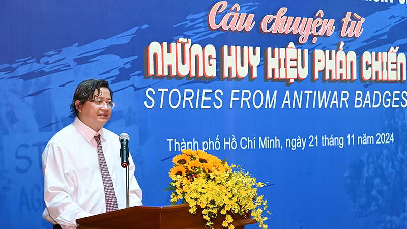 Phó Giám đốc Sở Văn hóa và Thể thao Thành phố Hồ Chí Minh Nguyễn Minh Nhựt phát biểu tại lễ khai mạc. (Ảnh: Quốc Thanh)