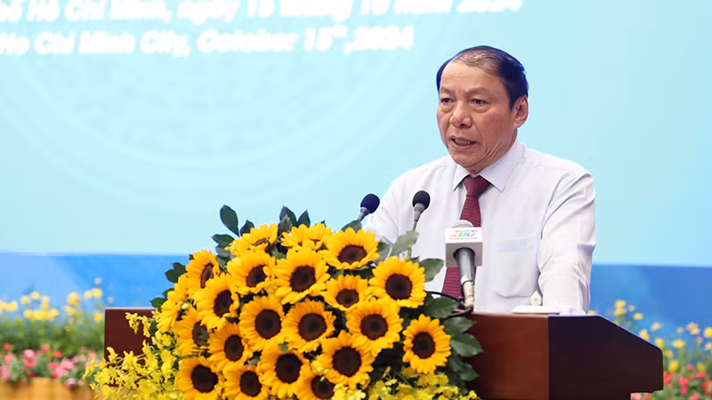 Bộ Trưởng Văn hóa, Thể thao và Du lịch Nguyễn Văn Hùng phát biểu tại hội nghị. Bộ Trưởng Văn hóa, Thể thao và Du lịch Nguyễn Văn Hùng phát biểu tại hội nghị.