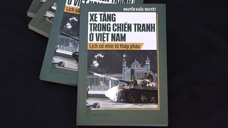 Cuốn sách là một trong những tác phẩm mới của Nhà xuất Trẻ vừa ra mắt nhân dịp kỷ niệm 80 năm Ngày thành lập Quân đội nhân dân Việt Nam (22/12/1944-22/12/2024).