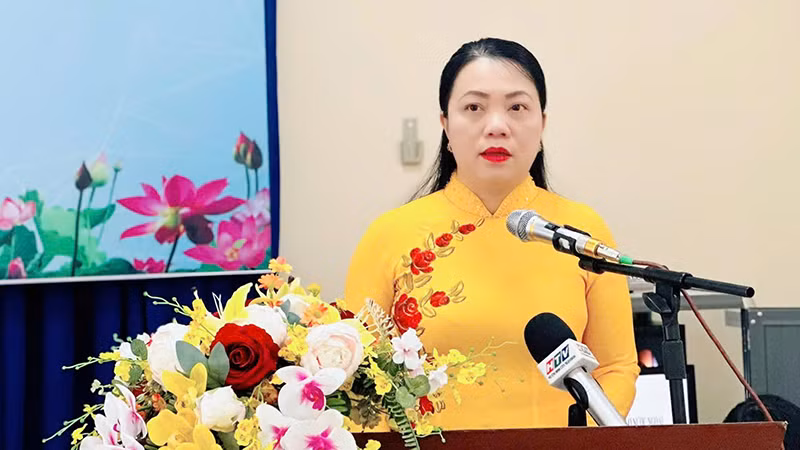 Chủ nhiệm Ủy ban về người Việt Nam ở nước ngoài Thành phố Hồ Chí Minh Vũ Thị Huỳnh Mai phát biểu tại Hội nghị.