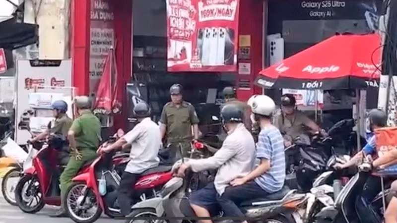Cửa hàng FPT nơi xảy ra vụ việc.