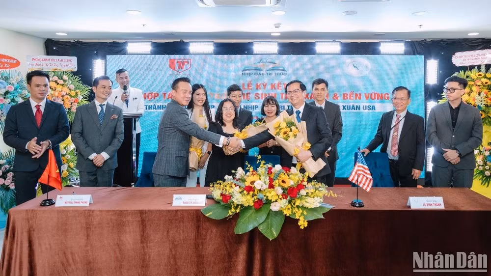 Sự kết hợp Thành Phong Group, Vạn Xuân Group và Viện Nhịp cầu tri thức kỳ vọng mang đến sự chăm sóc sức khỏe xanh trên nền tảng y học cổ truyền