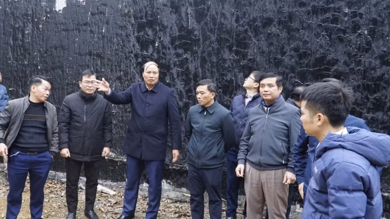 Lãnh đạo Ủy ban nhân dân tỉnh Cao Bằng kiểm tra, chỉ đạo đẩy nhanh tiến độ giải phóng mặt bằng dự án đường bộ cao tốc Đồng Đăng-Trà Lĩnh. (Ảnh: Báo Cao Bằng)