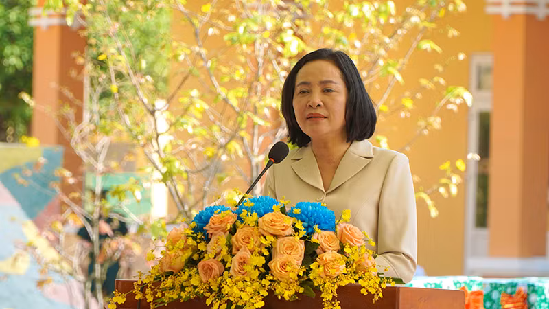 Trưởng Ban Công tác đại biểu của Quốc hội Nguyễn Thị Thanh phát biểu tại hội nghị.