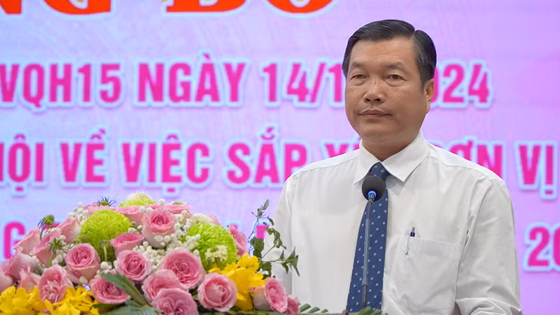 Chủ tịch Ủy ban nhân dân thành phố Cao Lãnh Võ Phan Thành Minh phát biểu tại lễ công bố. (Ảnh: HỮU NGHĨA) Chủ tịch Ủy ban nhân dân thành phố Cao Lãnh Võ Phan Thành Minh phát biểu tại lễ công bố. (Ảnh: HỮU NGHĨA)