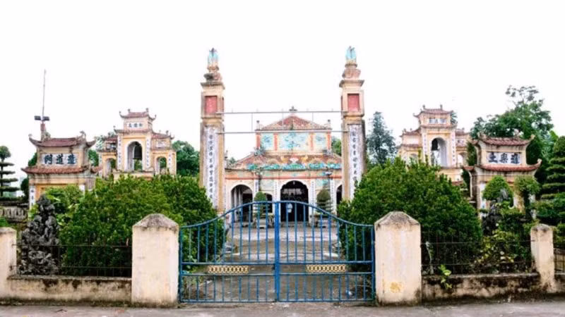 Đền Xám, xã Hồng Quang, huyện Nam Trực (Nam Định).