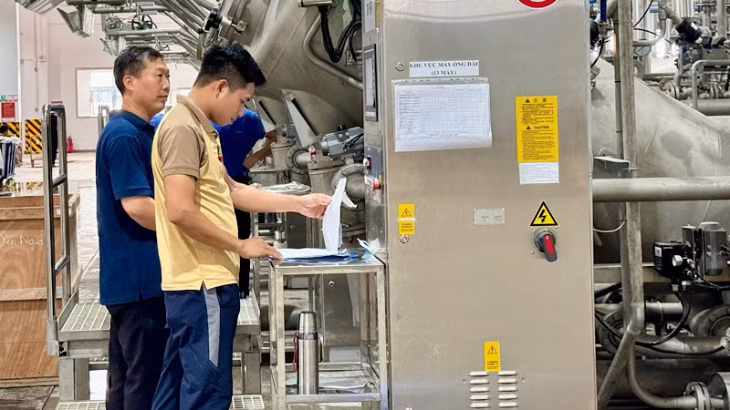 Trong quý I/2025, tỉnh Nam Định ghi nhận Chỉ số sản xuất công nghiệp (IIP) tăng 23,25% so cùng kỳ. Trong quý I/2025, tỉnh Nam Định ghi nhận Chỉ số sản xuất công nghiệp (IIP) tăng 23,25% so cùng kỳ.