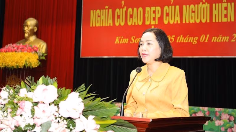 Trưởng Ban Công tác đại biểu Nguyễn Thị Thanh phát biểu ghi nhận, đánh giá cao công tác vận động và tôn vinh nghĩa cử cao đẹp hiến giác mạc. (Ảnh: XUÂN TRƯỜNG) Trưởng Ban Công tác đại biểu Nguyễn Thị Thanh phát biểu ghi nhận, đánh giá cao công tác vận động và tôn vinh nghĩa cử cao đẹp hiến giác mạc. (Ảnh: XUÂN TRƯỜNG)