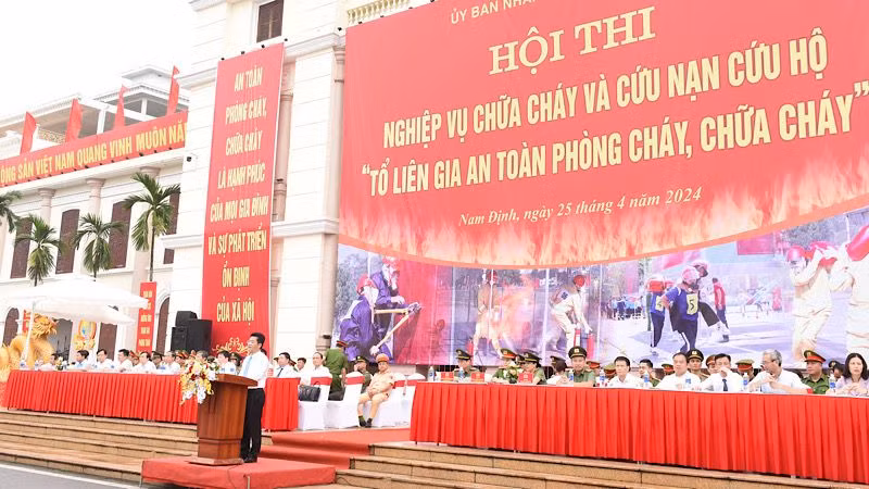 Các đại biểu dự khai mạc Hội thi. (Ảnh: XUÂN TRƯỜNG)
