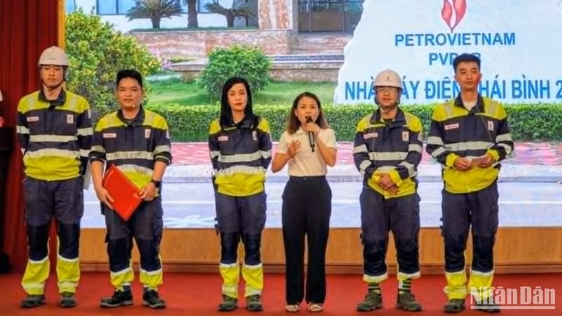 Phần thi của đội Phân xưởng vận hành, Nhà máy Nhiệt điện Thái Bình 2. Phần thi của đội Phân xưởng vận hành, Nhà máy Nhiệt điện Thái Bình 2.