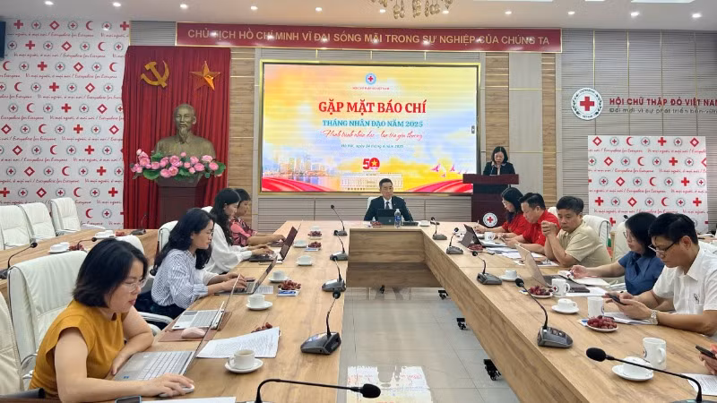 Toàn cảnh buổi gặp mặt báo chí. 