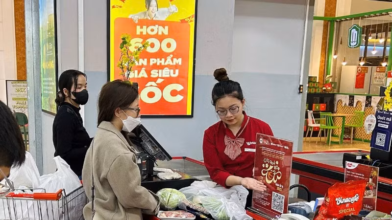 Ủng hộ Chiến dịch “Gửi quà Góp Tết” thông qua quét mã QR tại cửa hàng WINMART và siêu thị Saigon Co.op.