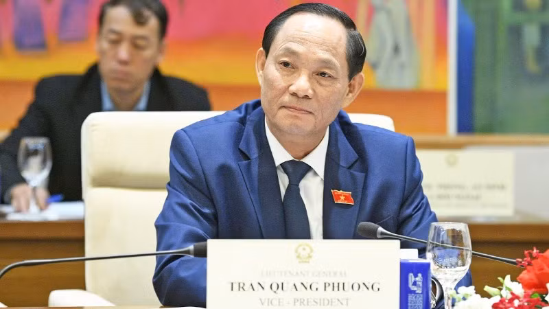 Phó Chủ tịch Quốc hội Trần Quang Phương phát biểu tại buổi tiếp. (Ảnh: N.HOÀNG)