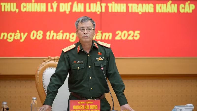 Trung tướng Nguyễn Hải Hưng, Phó Chủ nhiệm Ủy ban Quốc phòng, An ninh và Đối ngoại của Quốc hội điều hành buổi làm việc. Trung tướng Nguyễn Hải Hưng, Phó Chủ nhiệm Ủy ban Quốc phòng, An ninh và Đối ngoại của Quốc hội điều hành buổi làm việc.