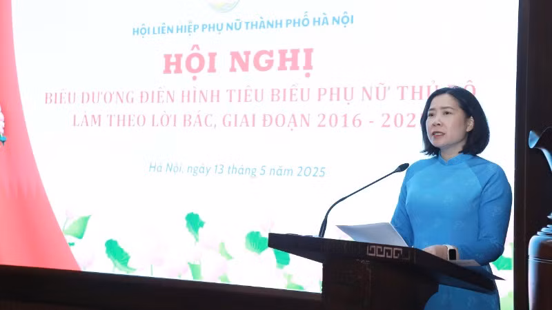 Chủ tịch Hội Liên hiệp Phụ nữ thành phố Hà Nội Lê Kim Anh phát biểu tại hội nghị. (Ảnh: MINH PHÚ) Chủ tịch Hội Liên hiệp Phụ nữ thành phố Hà Nội Lê Kim Anh phát biểu tại hội nghị. (Ảnh: MINH PHÚ)