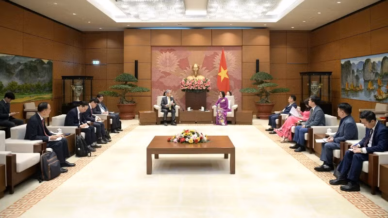 Toàn cảnh buổi tiếp. Toàn cảnh buổi tiếp.