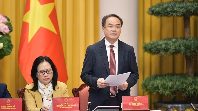 Thứ trưởng Bộ Nội vụ Vũ Chiến Thắng phát biểu. Thứ trưởng Bộ Nội vụ Vũ Chiến Thắng phát biểu.