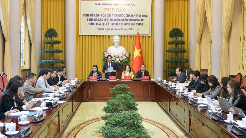 Quang cảnh buổi họp báo công bố Lệnh của Chủ tịch nước. 
