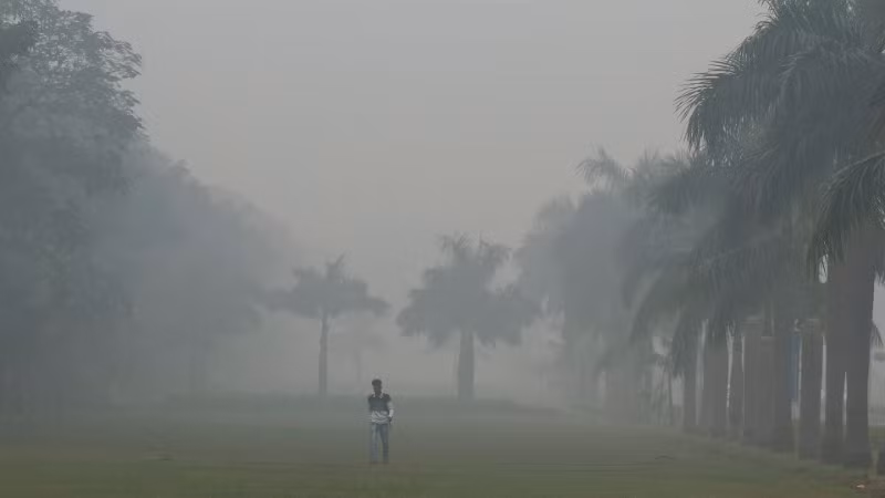 Ngày hôm nay, 13/11, Delhi đã chính thức vượt qua Lahore (Pakistan) để trở thành thành phố ô nhiễm nhất thế giới, theo bảng xếp hạng trực tiếp của IQAir. (Ảnh: Reuters)