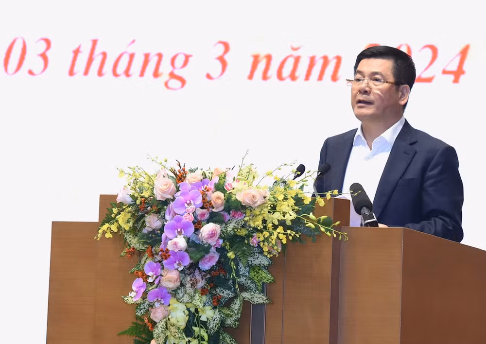 Bộ trưởng Công thương Nguyễn Hồng Diên phát biểu.